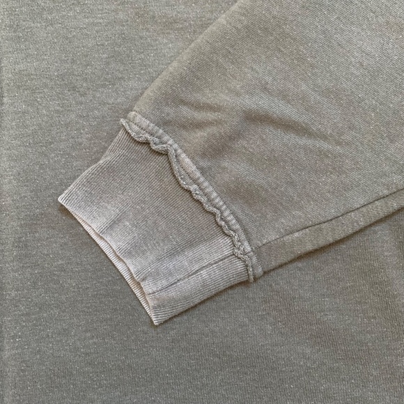 Buffalo David Bitton Washed Out Green Sweatshirt Ruffle Size XL - Picture 3 of 6